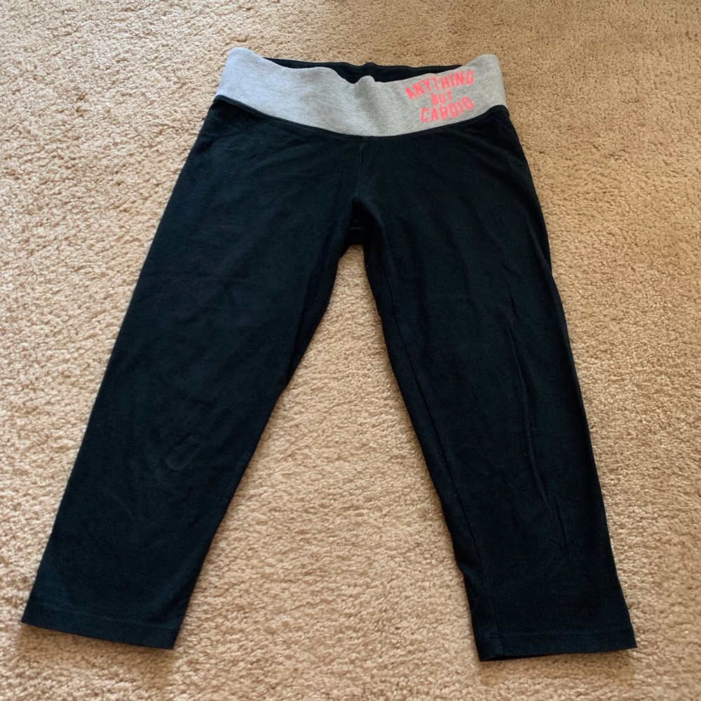 VS PINK Anything but Cardio cropped leggings sz S